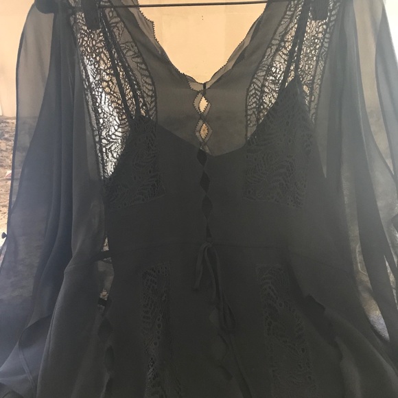 BCBG black lace top long sleeve - Picture 3 of 8